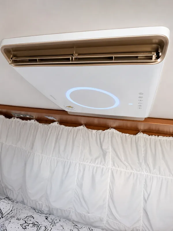 Air-conditioning unit in the vehicle